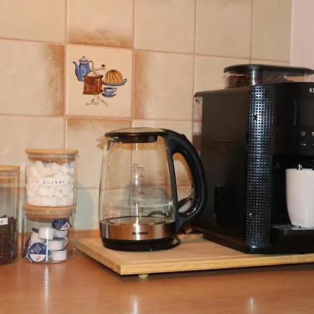 Ruhiges Apartment, Parkmoeglichkeit, 3-zimmer Appartamento